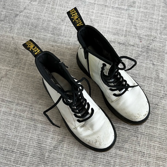 Dr. Martens 1460 J Girl’s White Ankle High Combat Boots Sz 3 - Picture 8 of 12